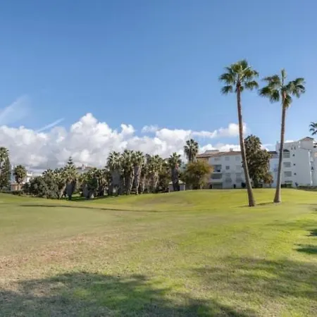 Paraiso Del Golf Free Parking By Staycare Rota