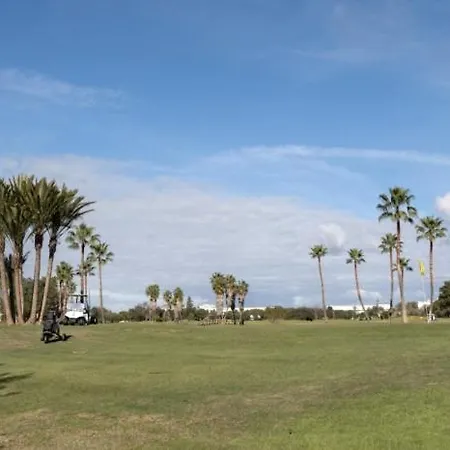 Paraiso Del Golf Free Parking By Staycare Rota